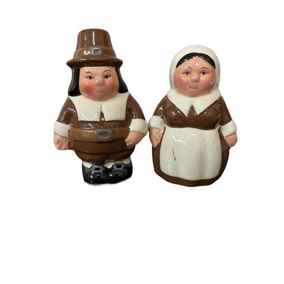 Publix The Pilgrim Pair Limited Ed Thanksgiving Salt & Pepper Shakers Fall 2003 - Picture 1 of 6